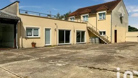 Maison 7 pièces 450 m² 