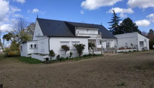 Maison 8 pièces 557 m²