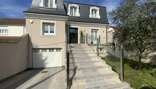 Maison 5 pièces 232 m² 