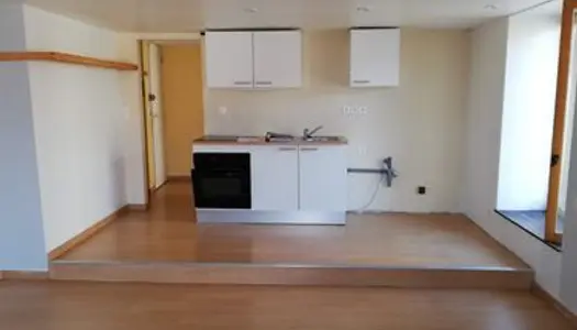 Appartement F2 de 88m2 situé au 1er étage 