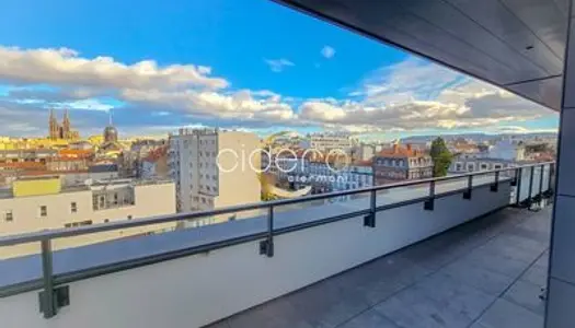 Immobilier professionnel Location Clermont-Ferrand  135m² 2400€