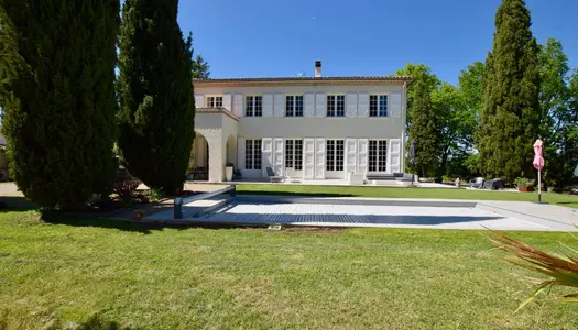 Castres centre, propriété d'exception 5 chambres avec piscine et triple garage 