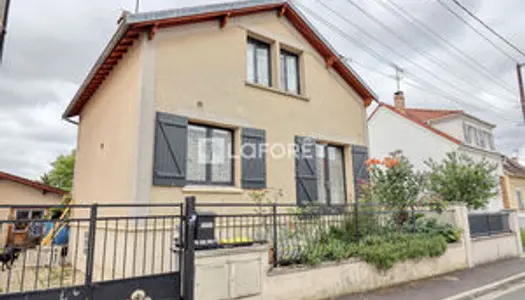 Maison Acheres 5 pièce(s) 90-32 m2 