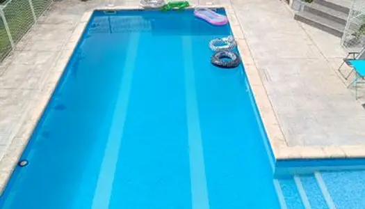 Appartement dans villa avec piscine 