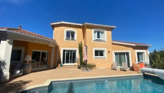 Maison 6 pièces 220 m²