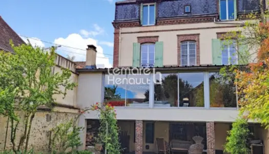 Maison 11 pièces 257 m² 