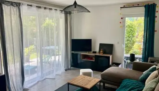 Appartement t3 64 m2 avec cave, parking sous sol et aérien 