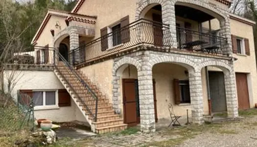 Grande maison près de Sisteron 