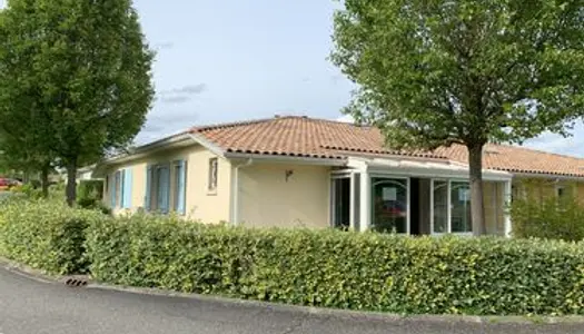 Particulier vend pavillon plain-pied en copropriété Les Sénioriales à VILLEREAL (47) + véranda 