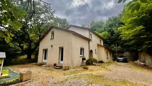 Grande maison dans les Cévennes au Collet de Dèze 