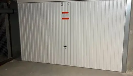 Grand garage double neuf 39.14 m2 box fermé 