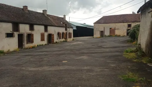 maison 95m2 4 pièces , 3 chambres avec dépendances et hangars 