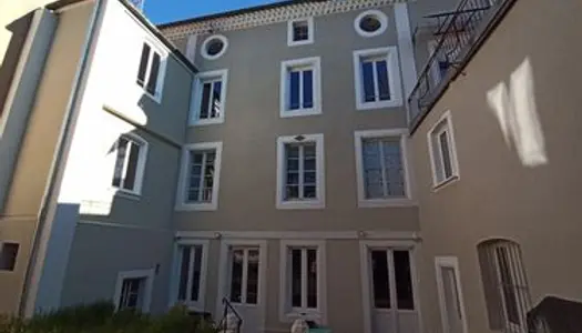 Maison 8 pièces 330 m² 