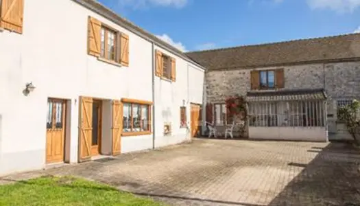 Ferme 8 pièces 246 m² 