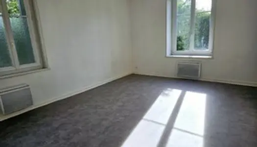 Appartement Location Saint-Cyr-au-Mont-d'Or 2p 58m² 770€