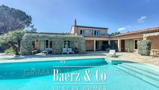 Villa 6 pièces 213 m² 