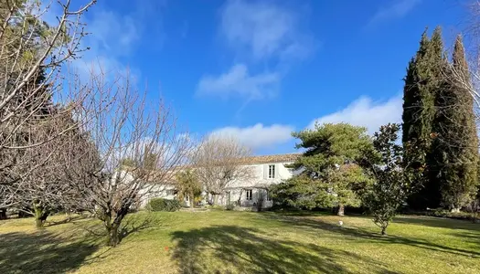 Dpt Vaucluse (84), à vendre MAZAN propriété avec Mas de près de 300 m2, jardin paysagé, piscine 