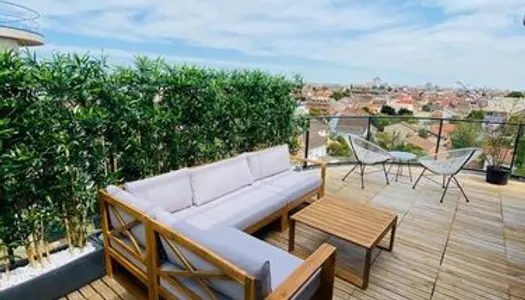 Découvrez ce magnifique appartement T3 moderne et très lumineux avec grande terrasse 