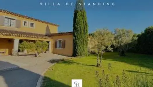 Villa 7 pièces 225 m² 