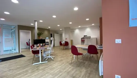Bureau 94 m² 