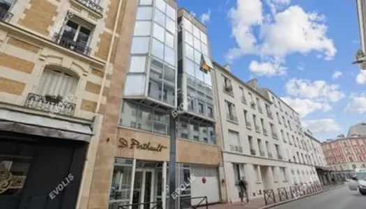 Bureaux - A LOUER - 75 m² non divisibles 