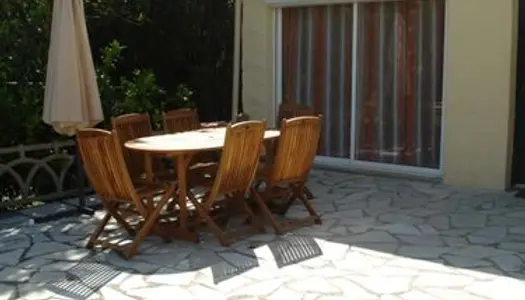 P2 meublé avec terrasse et jardin