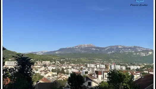 département Isère (38) à Voiron T3 avec vue magnifique