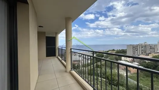 BASTIA Macchione - T2 meublé neuf en dernier étage avec terrasse et vue mer 