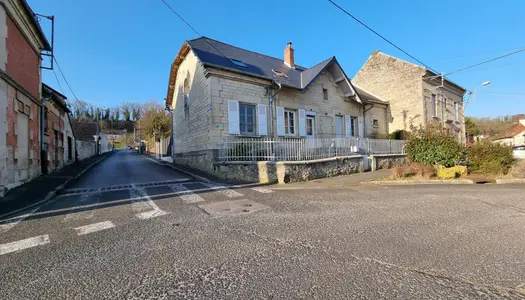 Belle maison en pierre rénovée à fort potentiel restant