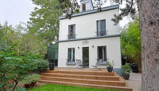 Loue Maison meublée avec jardin paysager, 15' minutes de Paris, été 2024 > été 2025 - 3 chambre