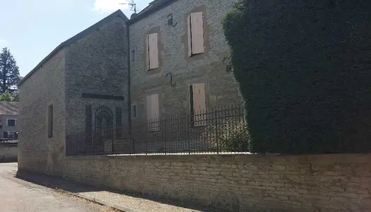 Blaisy bas (Bourgogne) maison de village
