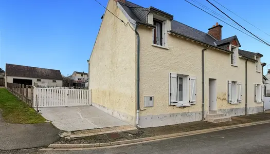 Dpt Sarthe (72), à vendre BESSE SUR BRAYE maison P5 de 141 m² - Terrain de 984,00 m² 