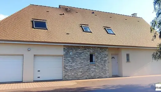 Maison de style avec beaucoup de charme et de gout sur la commune de Manneville. 