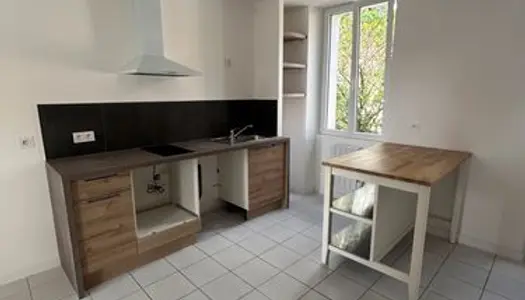 Appartement santeny totalement rénové avec jardin 