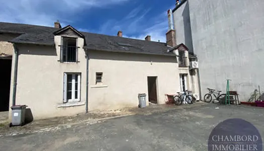 Ensemble immobilier loué à Le Controis En Sologne 280 m2 