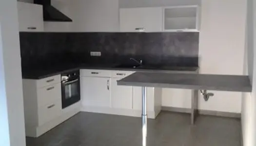 Location Appartement T2 centre ville avec Garage au 2ème Etage 