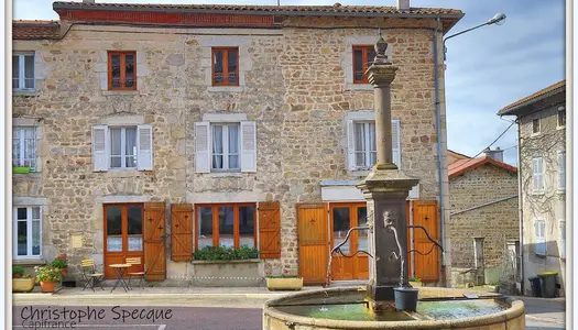 Dpt Puy de Dôme (63), à vendre ARCONSAT maison en pierre, terrain et grange 