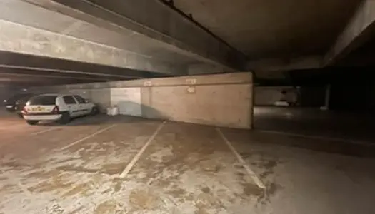 PARKING à LOUER 95 