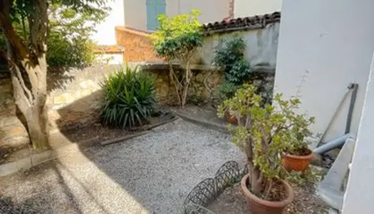 Maison Climatisée Bas de Villa avec Jardin à Toulon St Jean 