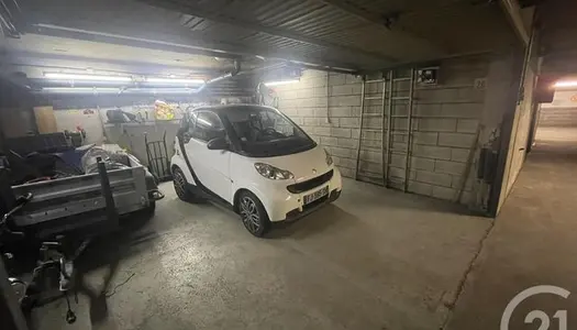 Parking 31 m² 