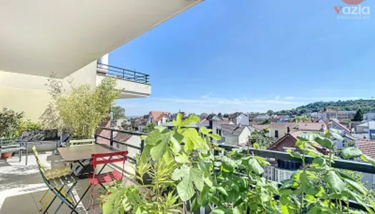 SURESNES Appartement 5 pièce(s) 105 m2 double Box et cave 