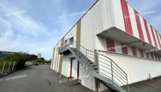 Local commercial 850 m²