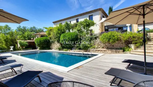 Villa à louer à Aix-en-Provence avec vue sur la campagne 