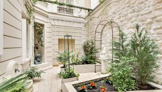 Vends Maison de ville en duplex avec patio arboré - Paris 5ème - proche Jardin du Luxembourg - 3 c