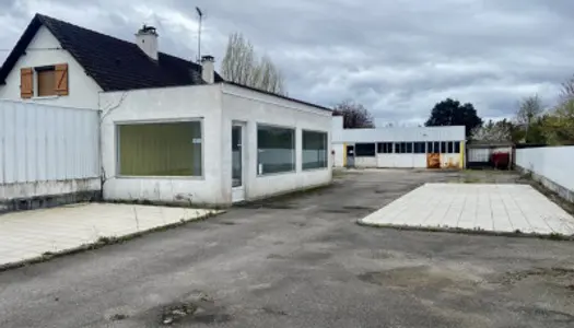 Local commercial 280 m²