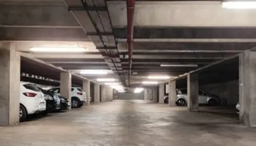 Place stationnement dans parking souterrain sécurisé 