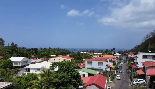 Dpt Martinique (972), à vendre LE CARBET haut de villa P4 dans le bourg