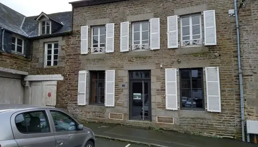 Immobilier professionnel Vente Fougerolles-du-Plessis  70m² 85000€
