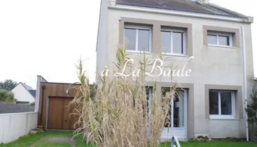 ENTRE LA BAULE ET GUERANDE, CHARMANTE maison, d'env. 94 m², 3 chambres, jardin et garage