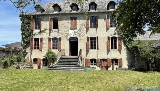 Maison 8 pièces 257 m² 